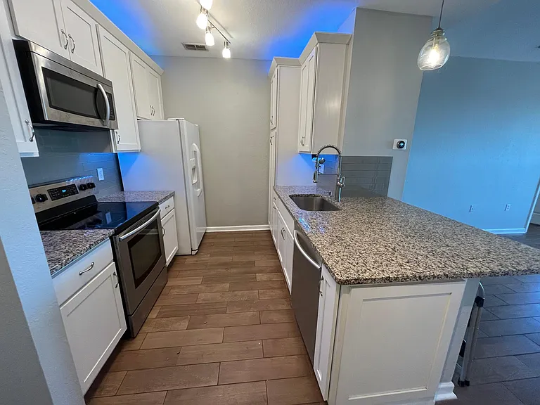 5000 Culbreath Key Way #8320 — Photo 13