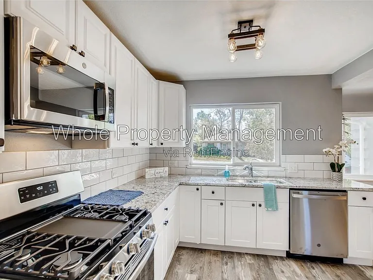 1840 S Adams St — Photo 7