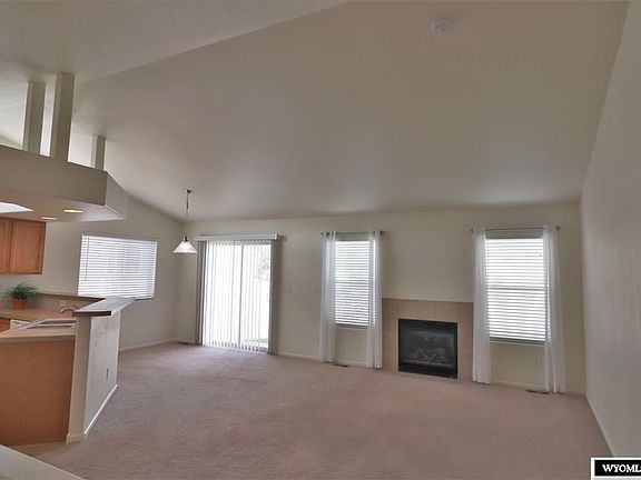 4th image of 1001 Arrowhead Cir