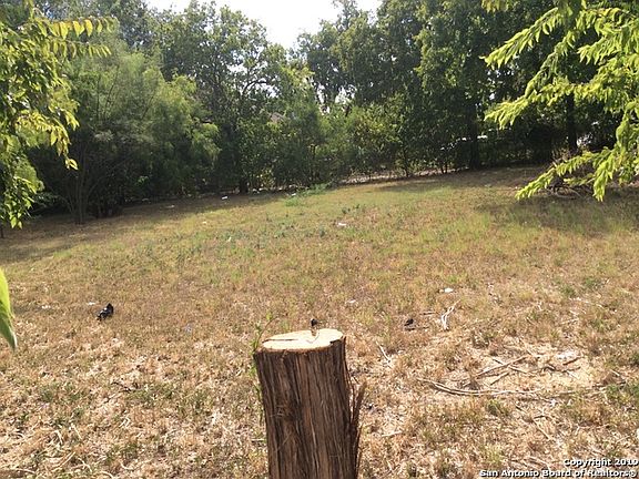 5th image of 1207 Edison Dr