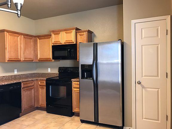 Stainless fridge included!