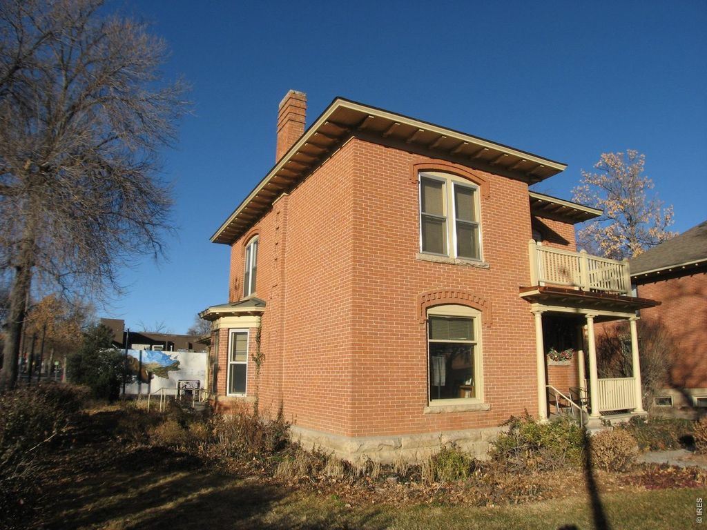 649 Remington St