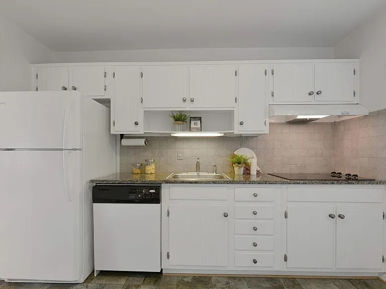 3512 Queen Anne Dr — Photo 20