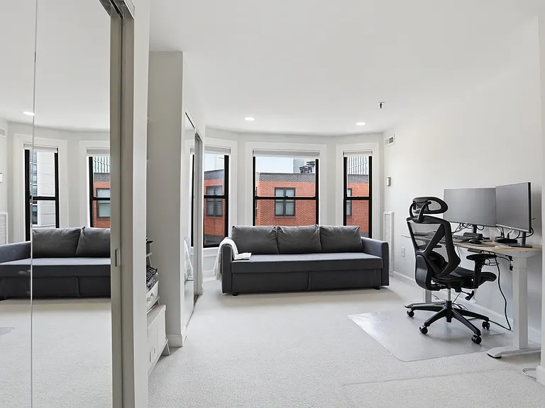 390 Commonwealth Ave — Photo 12