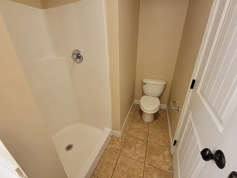 Forrest Edge Townhomes! - 4bd/4ba: Centrally Located! Upscale Student Living! — Photo 8