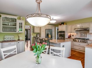 5350 Midchester Ct, West Bloomfield, MI
