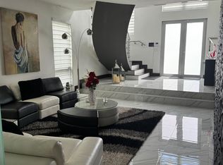 8272 NW 33rd Ter, Doral, FL 33122