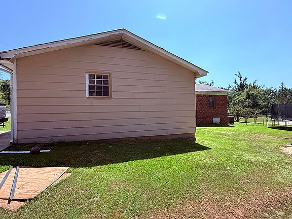 3rd image of 21 County Road 118