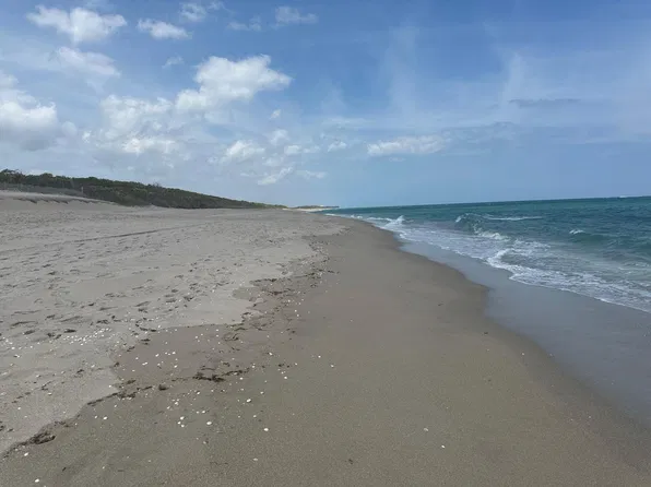 5420 N Ocean Dr, Riviera Beach, FL