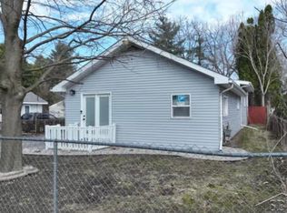 4196 Joslin St, Saginaw, MI 48638