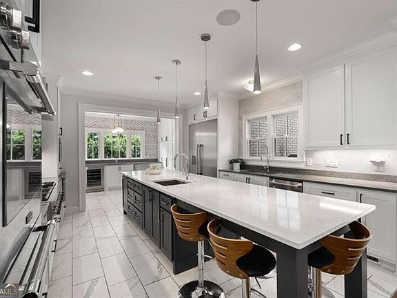 5th image of 1678 Nottingham Way NE