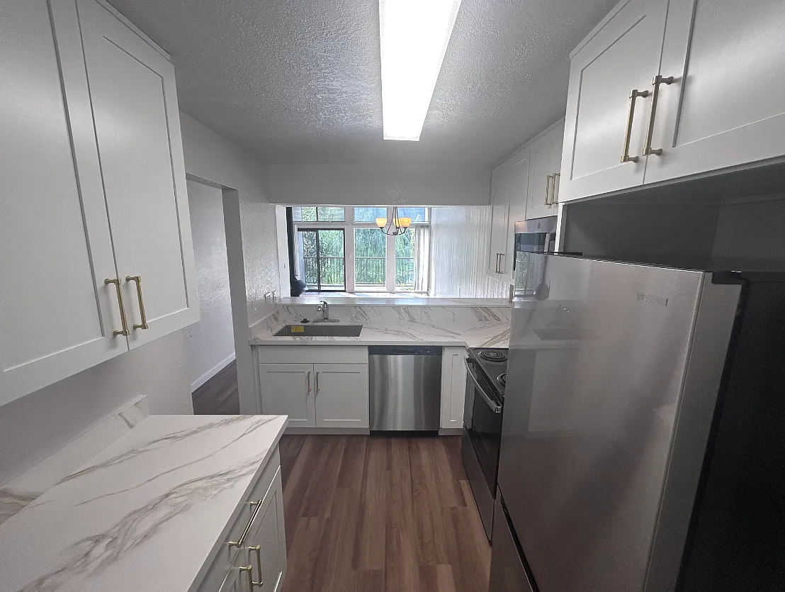 2 bed, 1.5 bath, 1048 sqft, $3,000 — Photo 1