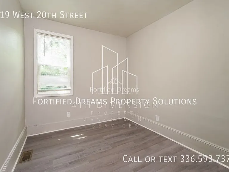 519 W 20th St — Photo 9