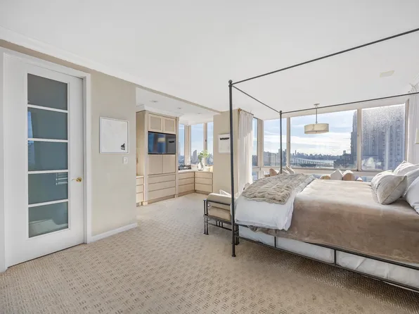 524 East 72nd Street image 23 of 30