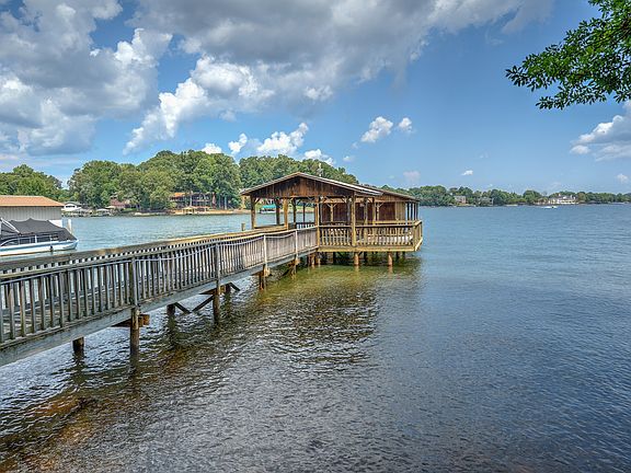 2nd image of 8003 Blue Water Ct