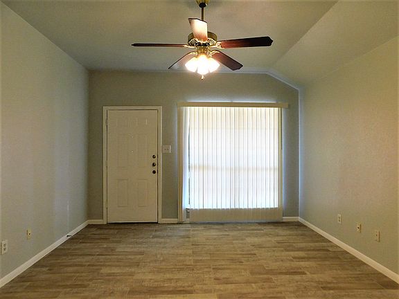 3rd image of 1103 Nicholas Cir #A
