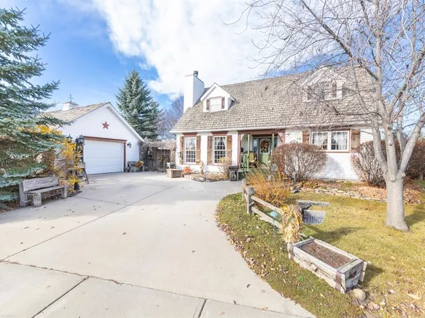 3002 E 67th Ave, Lloydminster, AB T9V 3H8