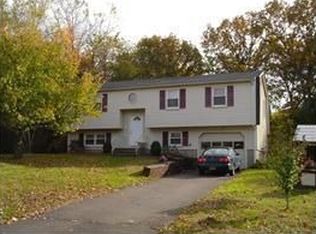 44 Red Fox Ln, Meriden, CT 06451