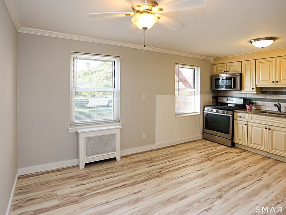 4th image of 1060 East Main Street #14-D