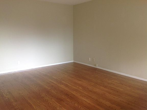 2nd image of 4162 Vineyard Ave #B