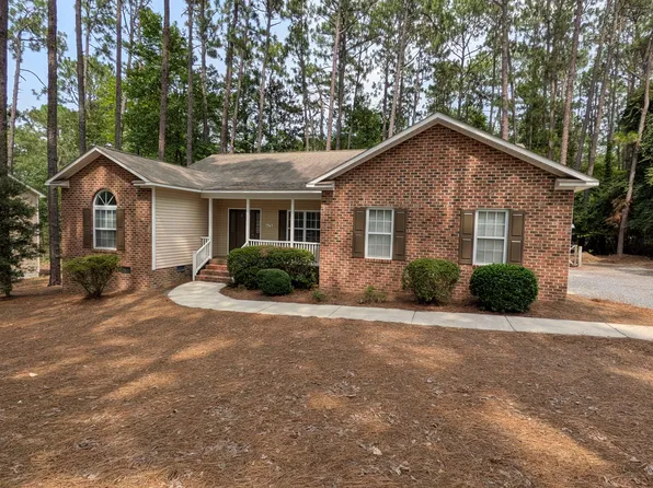 475 Crestview Rd, Southern Pines, NC 28387