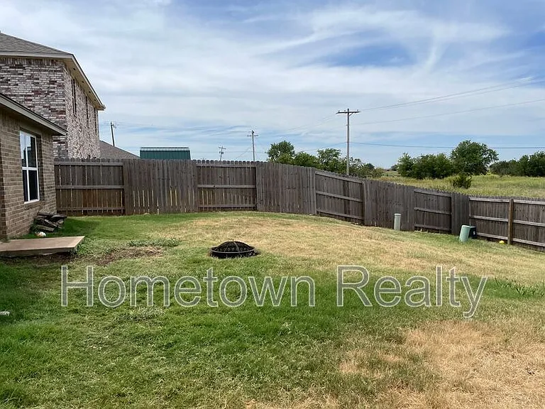 1712 Vermilion Ln — Photo 36