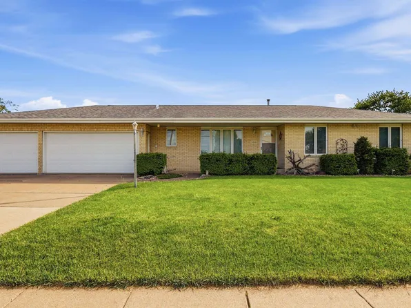 3501 Asbury Rd, Dubuque, IA 52002