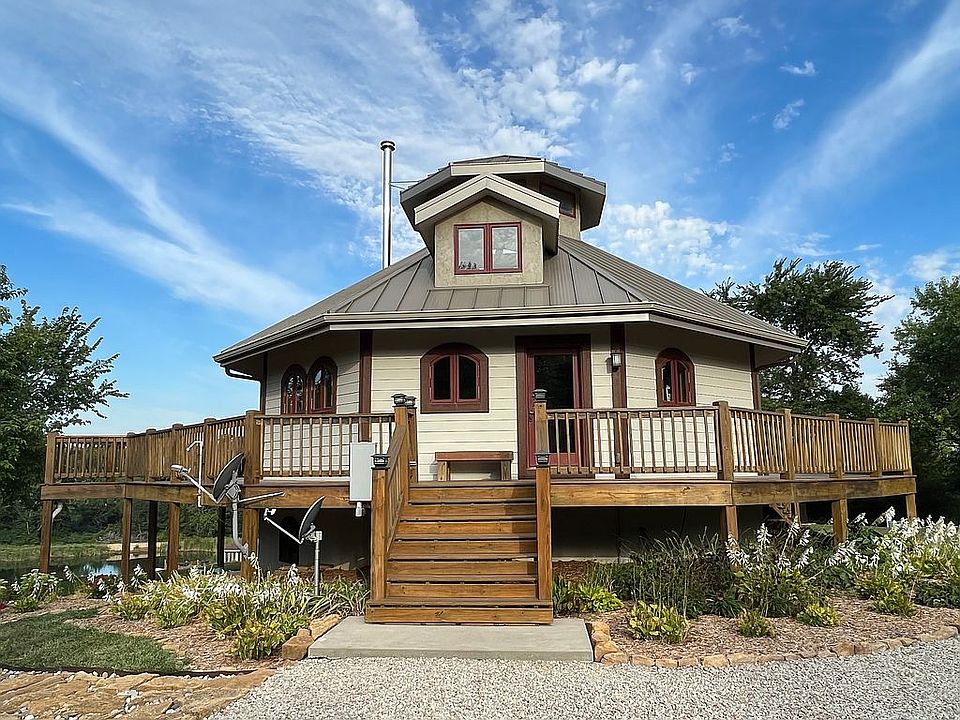 Wrap-Around Deck