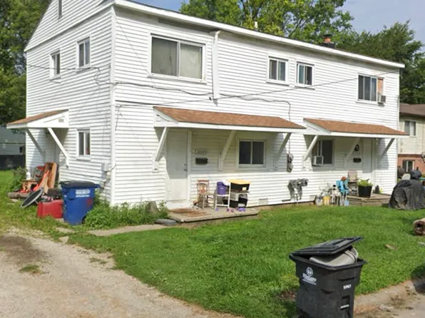 32220 Hillsdale Ct, Westland, MI 48186
