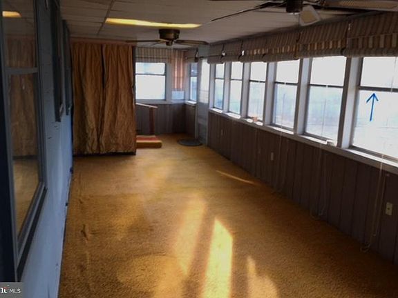 5th image of 802 Burbank Dr