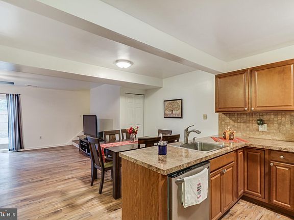 4th image of 109 E Beaver Ct