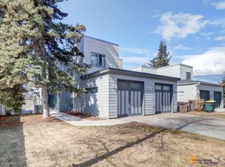 2903 Doris Pl, Anchorage, AK 99517