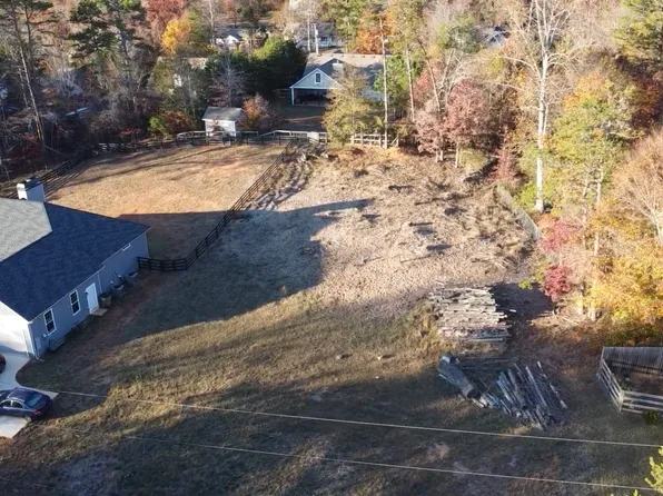 3715 Cameron Cir, Gainesville, GA 30506