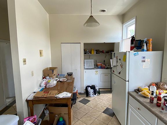 5th image of 2905 Park Ave APT B