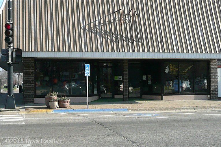 1st image of 203 E Main St