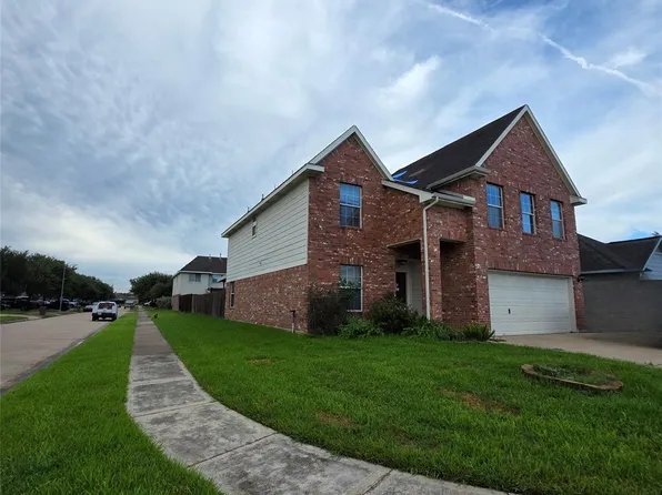 2133 Stoney Brook Dr, Deer Park, TX 77536