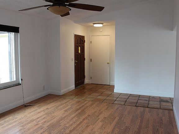 4th image of 725 Northampton Dr
