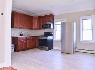176 Terrace Ave Floor 3, Cranston, RI 02920