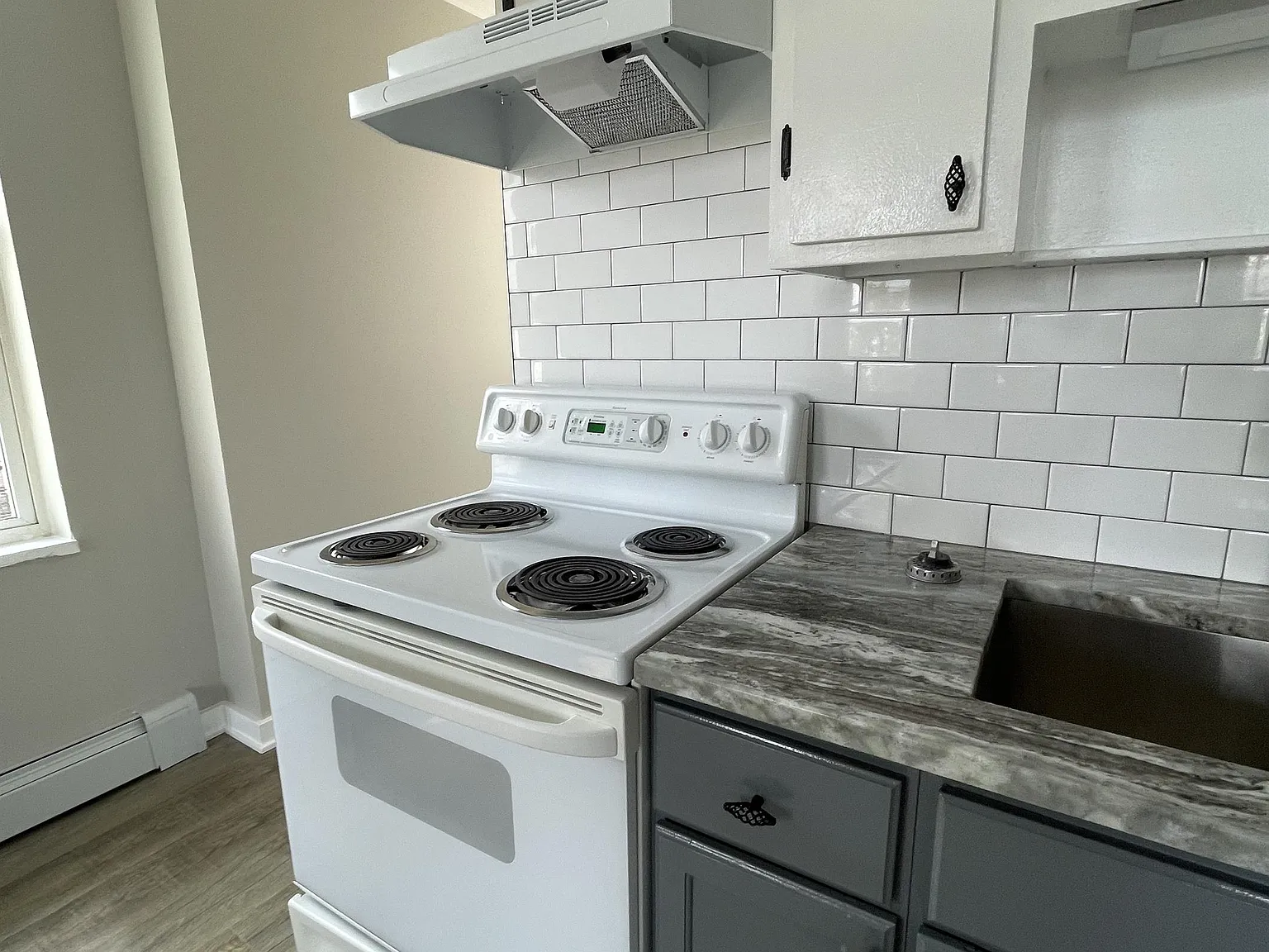 Burns - Apt-02 — Photo 2