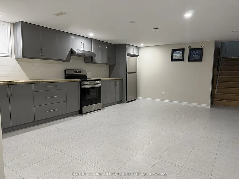 498 Wilson Rd S #BASEMENT — Photo 4