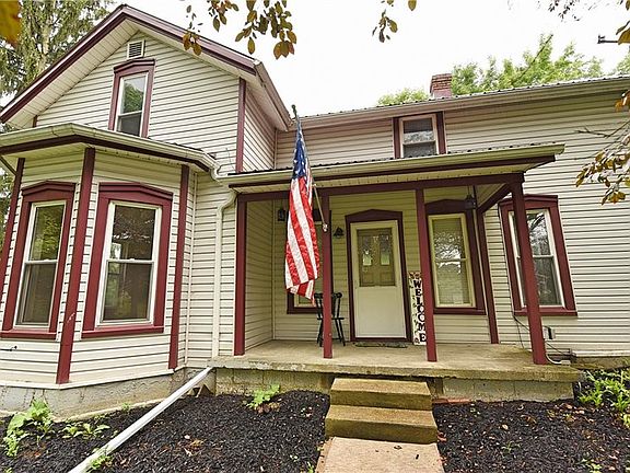 2nd image of 14848 S Cheshire St