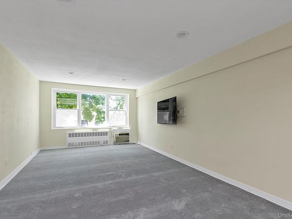 4th image of 490 Atlantic Avenue #108