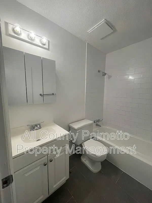 2 bed, 1.5 bath, 1025 sqft, $1,850 — Photo 4