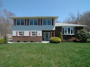 6 Parkview Dr, Succasunna, NJ