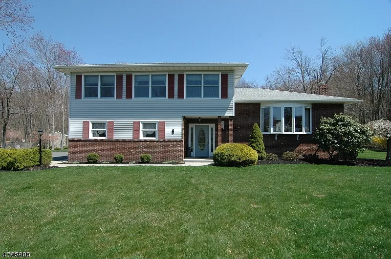 6 Parkview Dr photo 1