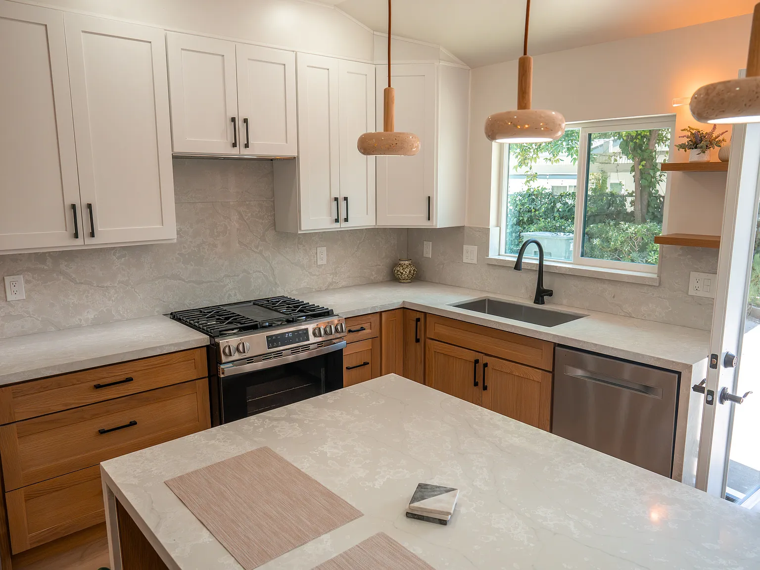 4 bed, 4.5 bath, $1,500 — Photo 4
