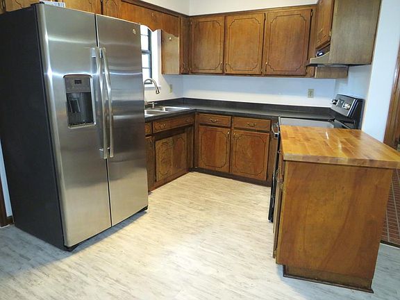 4th image of 3105 Oakwood Ter