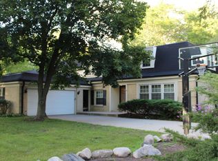 3011 Landwehr Rd, Northbrook, IL 60062