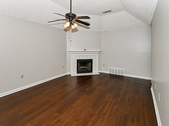 3rd image of 9199 Fletcher Wood Dr