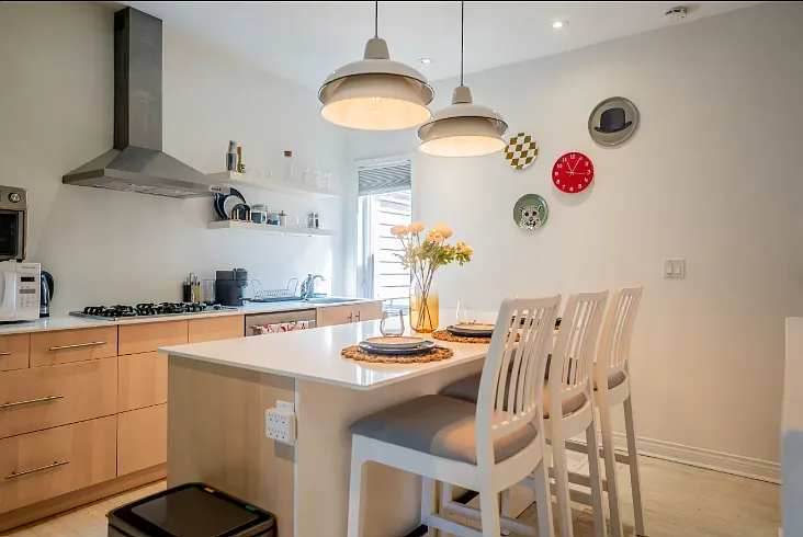 1 bed, $2,400 — Photo 3